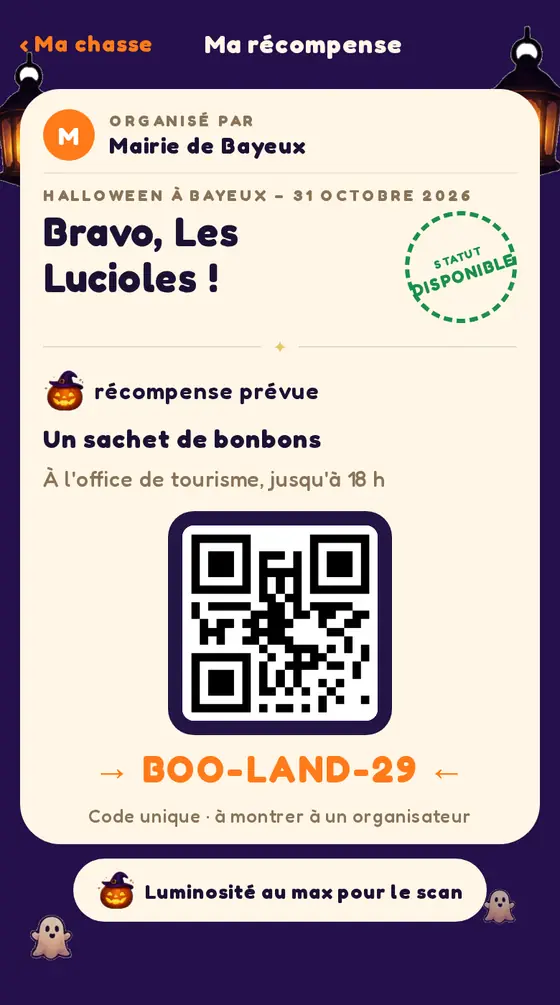 Téléphone affichant le QR code de récompense.
